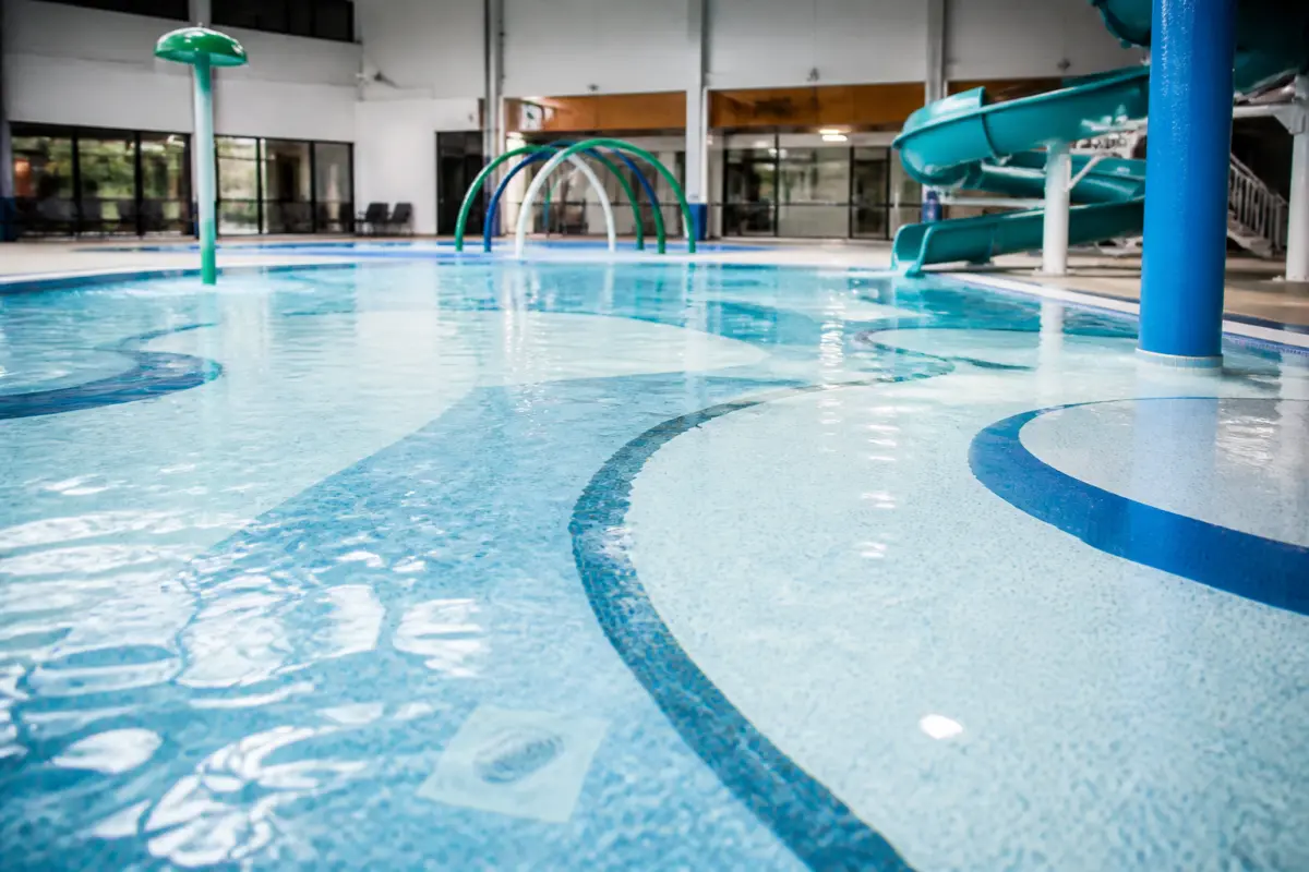 Photo d'illustration : Bassin ludique de natation