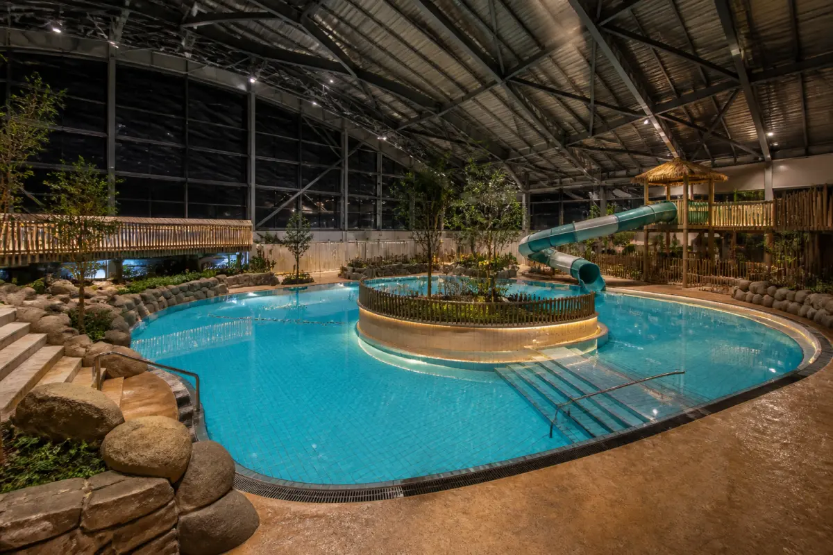 Photo d'illustration : Bassin ludique de natation