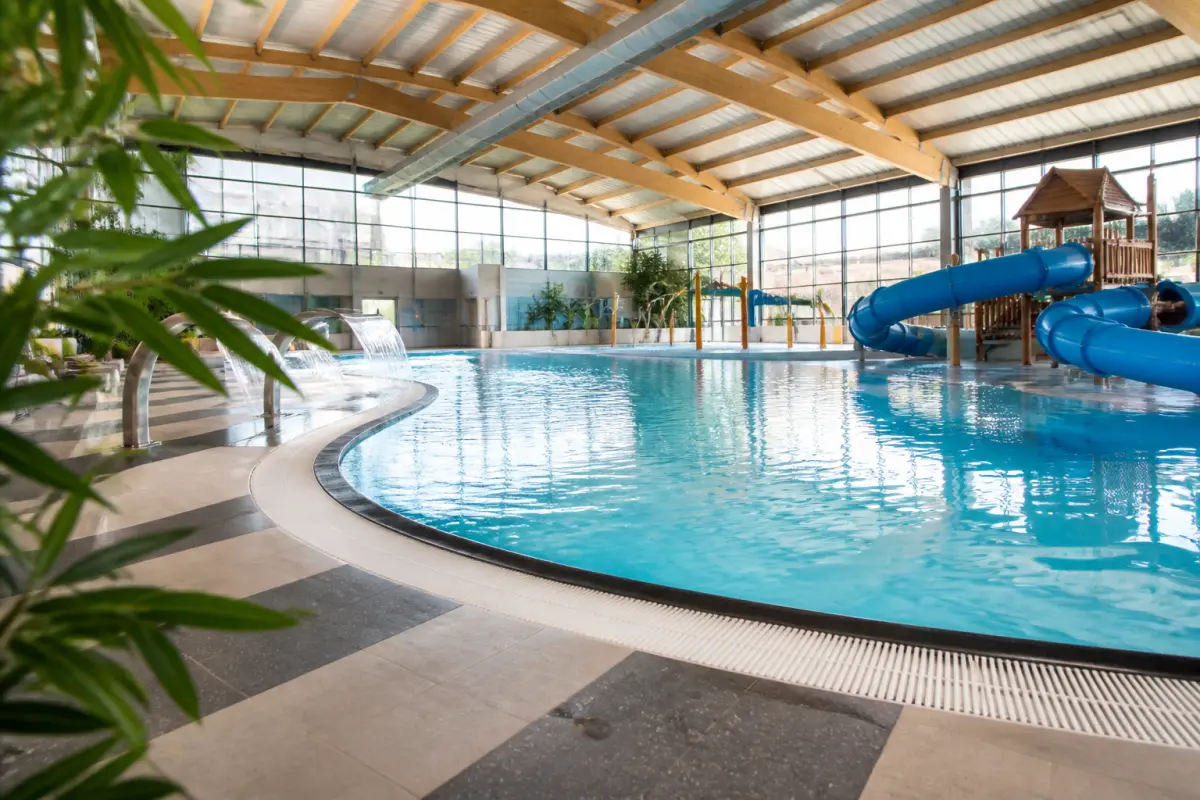 Photo d'illustration : Bassin ludique de natation