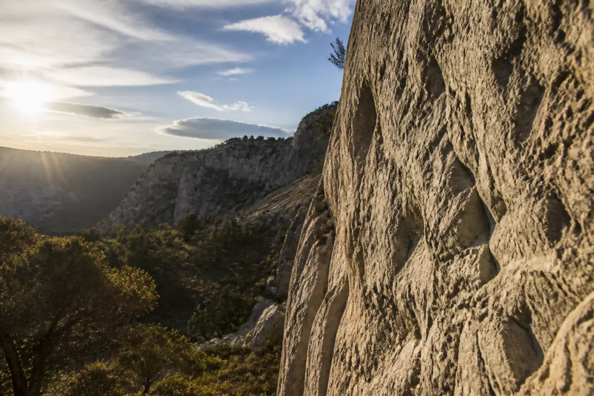 Photo d'illustration : Site d'escalade en falaise