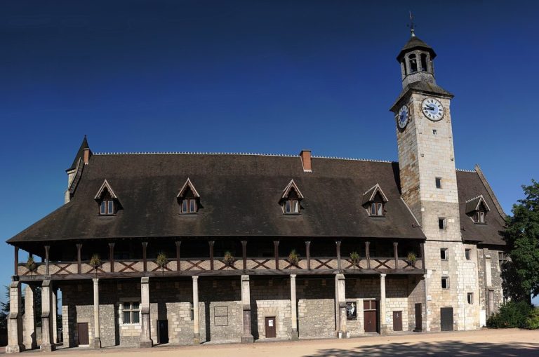 Montluçon : guide complet – histoire, visites, immobilier