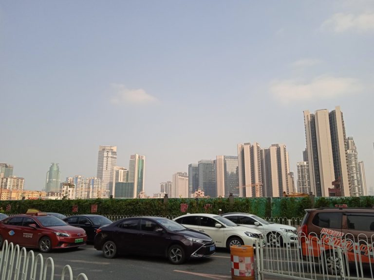 Guangzhou (Canton) : mégapole du delta de la Rivière des Perles, carrefour historique et économique du Sud de la Chine
