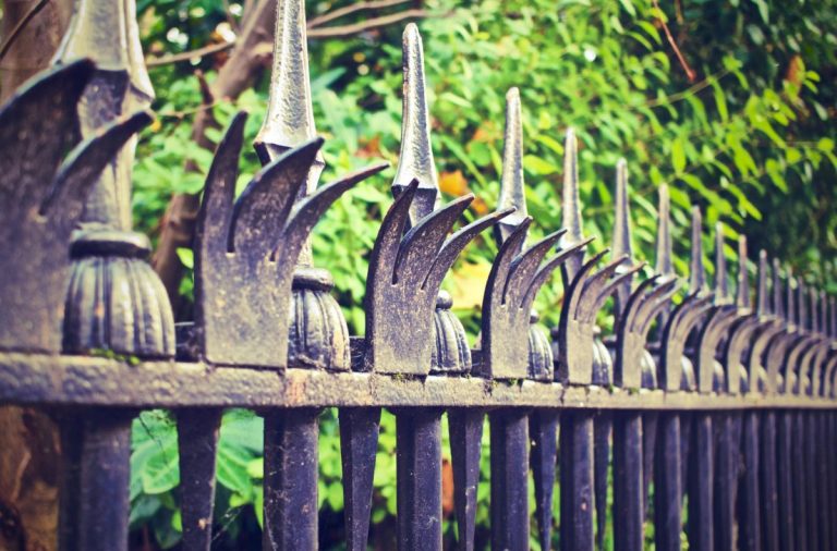 Clôtures de jardin : bois, PVC, aluminium, que choisir ?