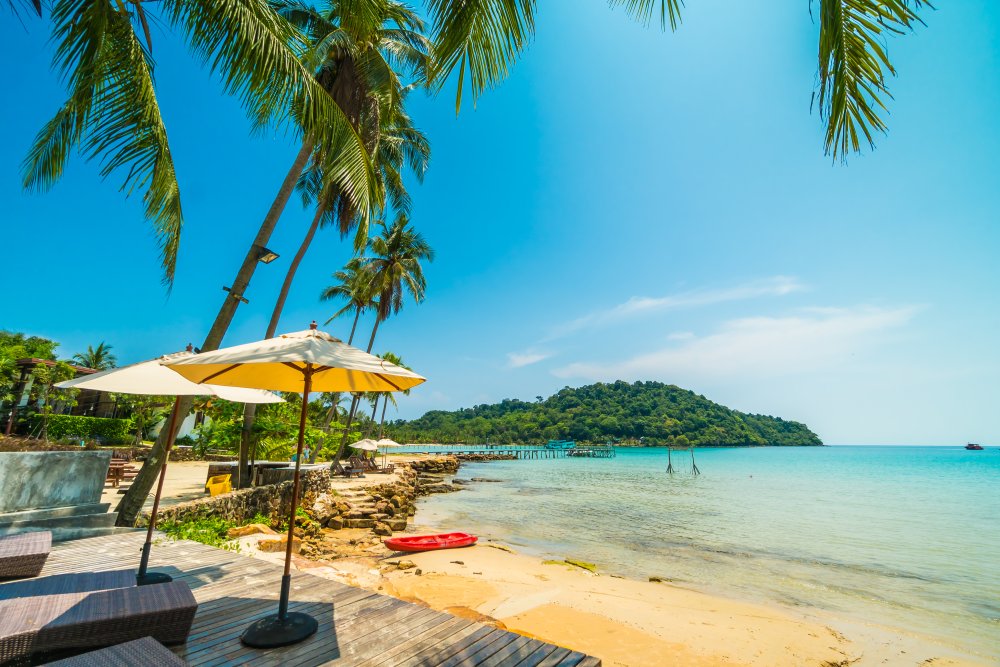 Von der Côte d’Azur zu den Stränden von Koh Samui: die Kunst des Badelebens