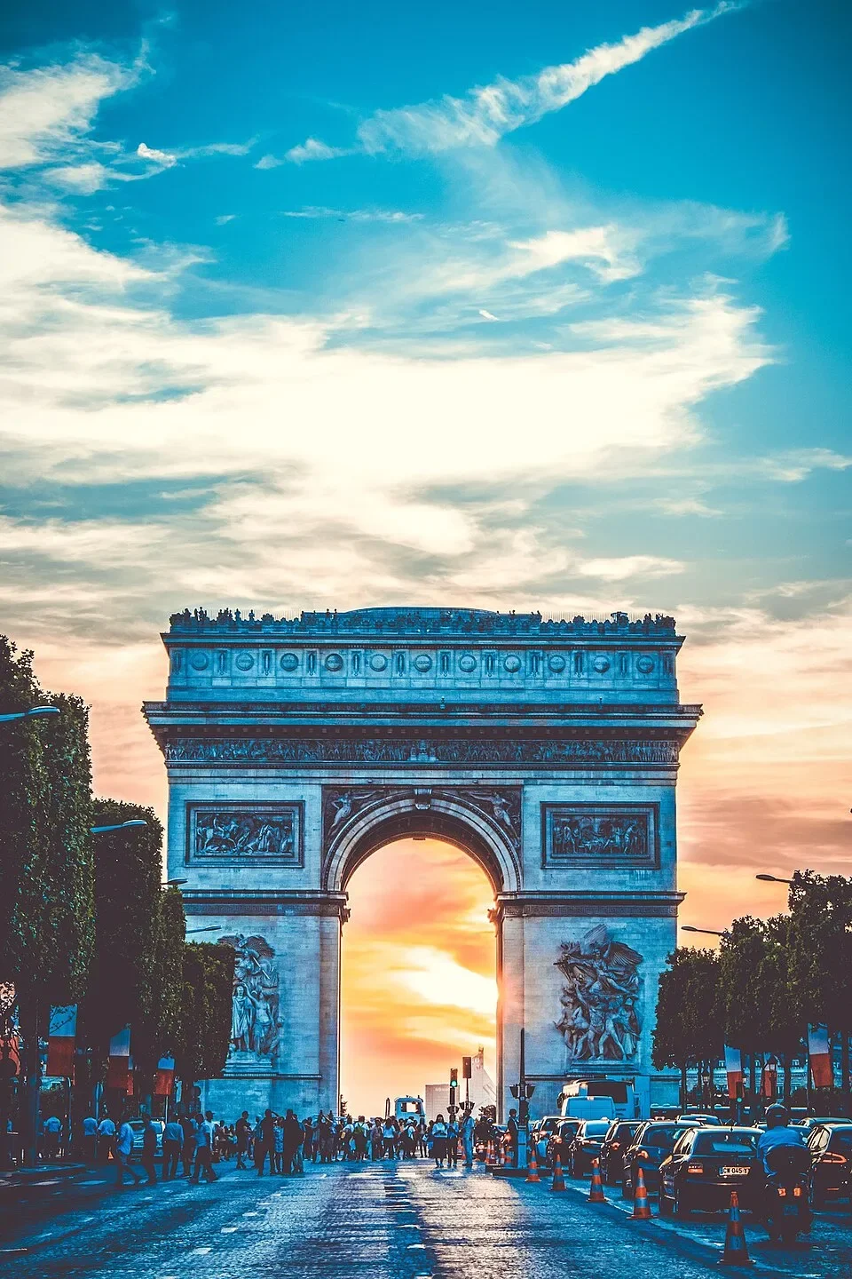 Arc de Triomphe à Paris, incontournable parmi les plus beaux monuments de France