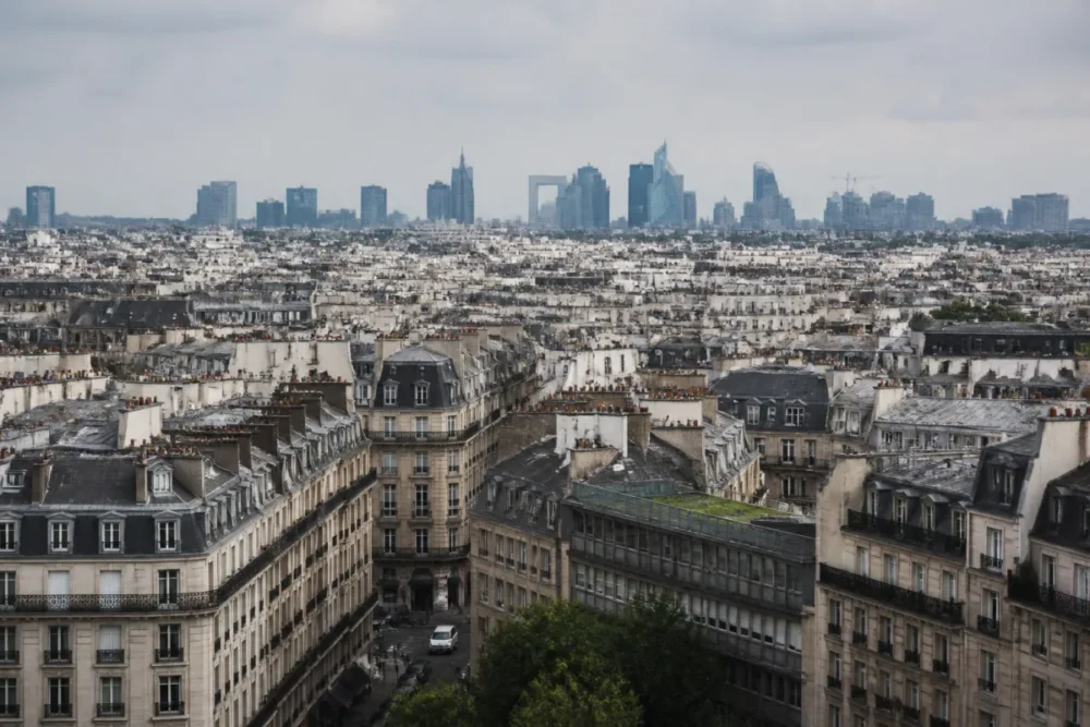 Panorama urbain de Paris, ville la plus peuplée de France