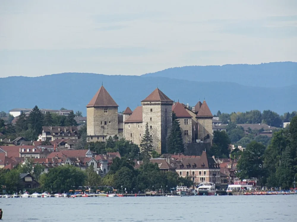 musée Annecy château historique activité à l’abri sous la pluie
