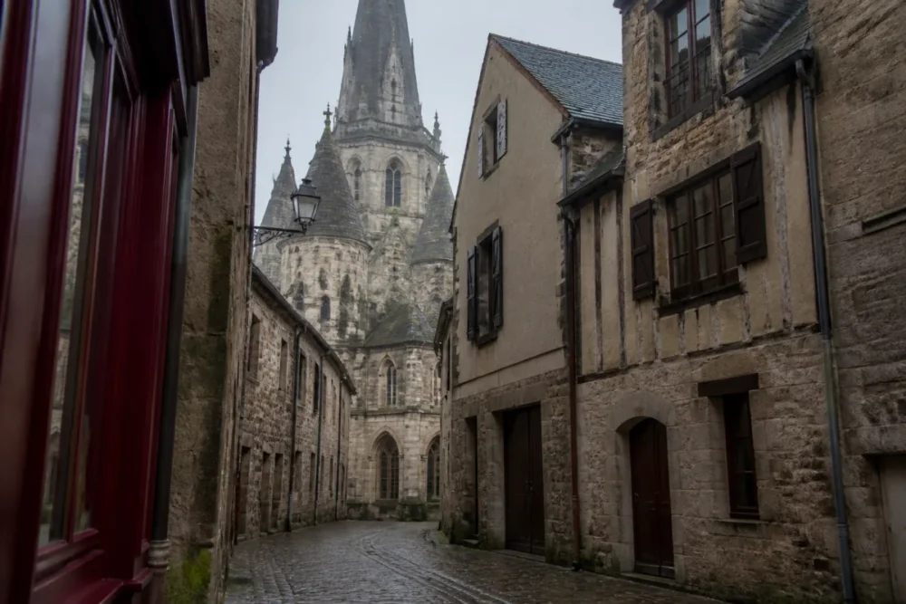 Cathédrale médiévale représentant le Moyen Âge dans l’histoire de France