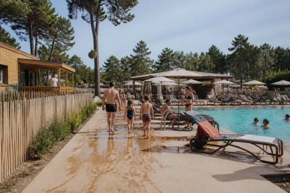 Camping haut de gamme Yelloh Village avec espace aquatique familial