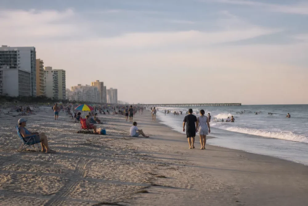 Plage publique de Myrtle Beach au bord de l’océan Atlantique