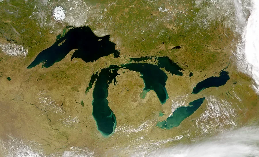 Grands Lacs et fleuve Saint-Laurent sur une carte géographique du Canada