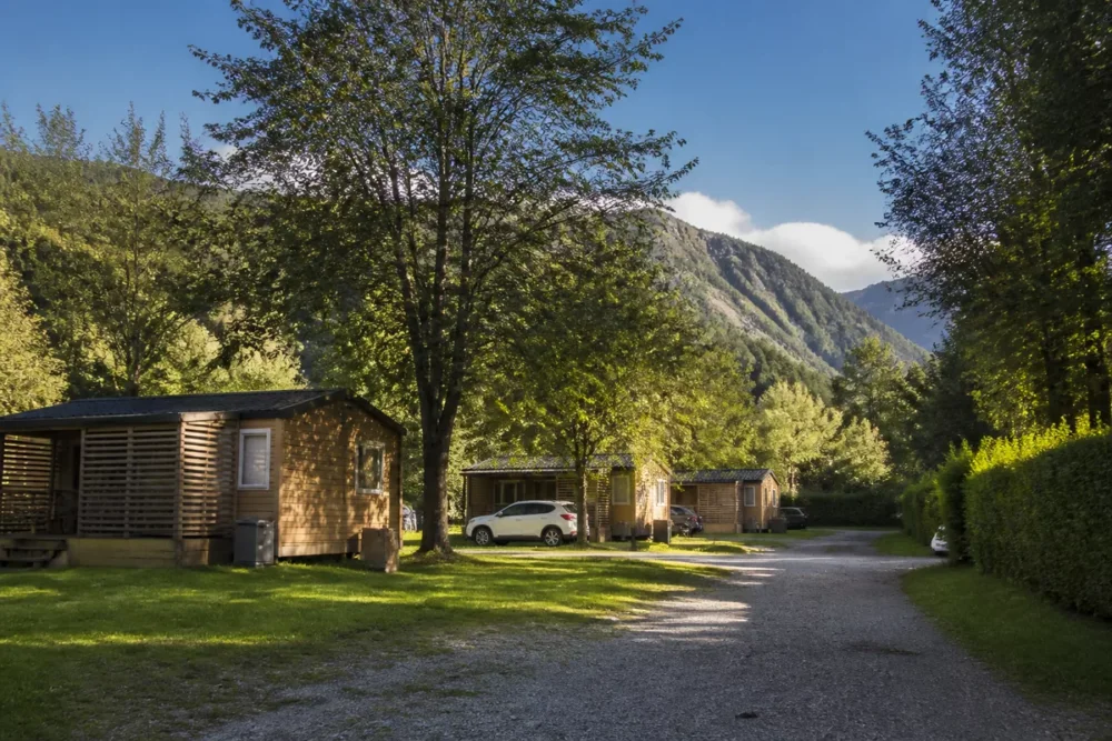 Camping et mobil-homes près de Bagnères-de-Bigorre au pied des reliefs pyrénéens