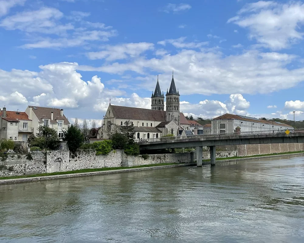 Melun Seine-et-Marne vue urbaine et repères locaux