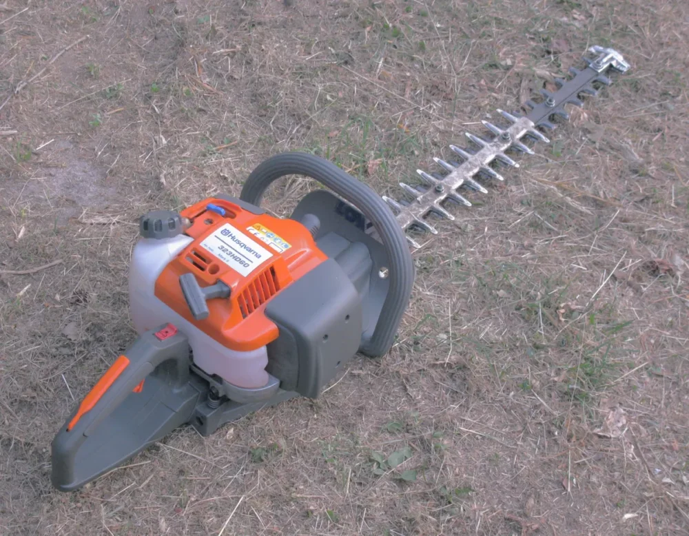 Taille-haie pour l’entretien du jardin