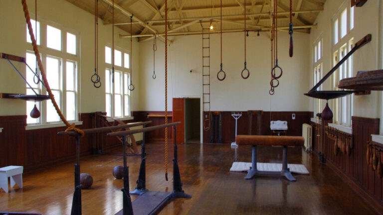 Quel matériel de sport privilégier pour le gymnase de votre ville ?